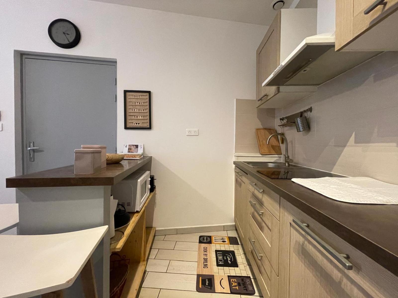 Joli Appartement Hypercentre T2, Classe Meuble De Tourisme 3 Avec Parking Gratuit Béziers Eksteriør bilde