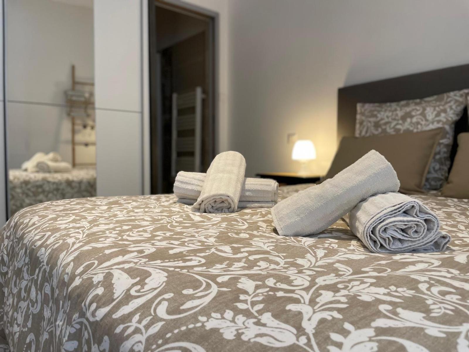 Joli Appartement Hypercentre T2, Classe Meuble De Tourisme 3 Avec Parking Gratuit Béziers Eksteriør bilde