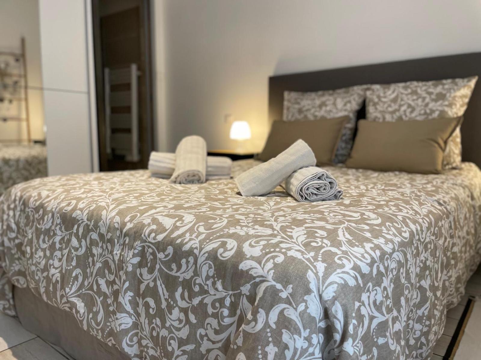 Joli Appartement Hypercentre T2, Classe Meuble De Tourisme 3 Avec Parking Gratuit Béziers Eksteriør bilde
